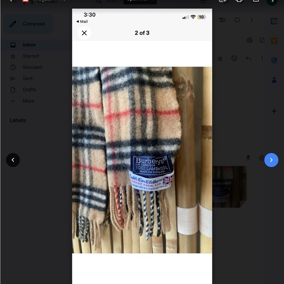Burberry authentic scarf, tiny hole - Picture 2 of 3